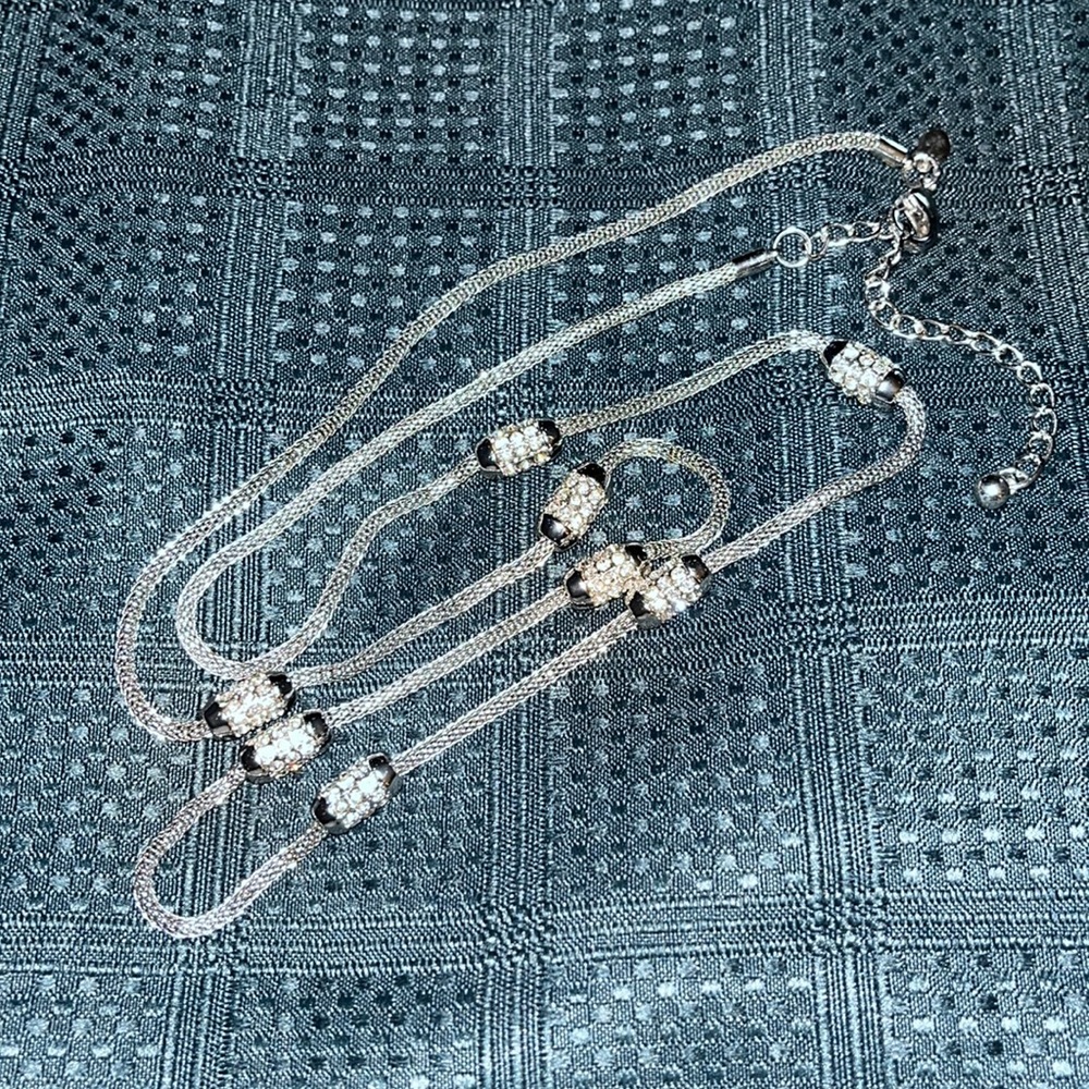 Chico’s Long Sparkly Necklace